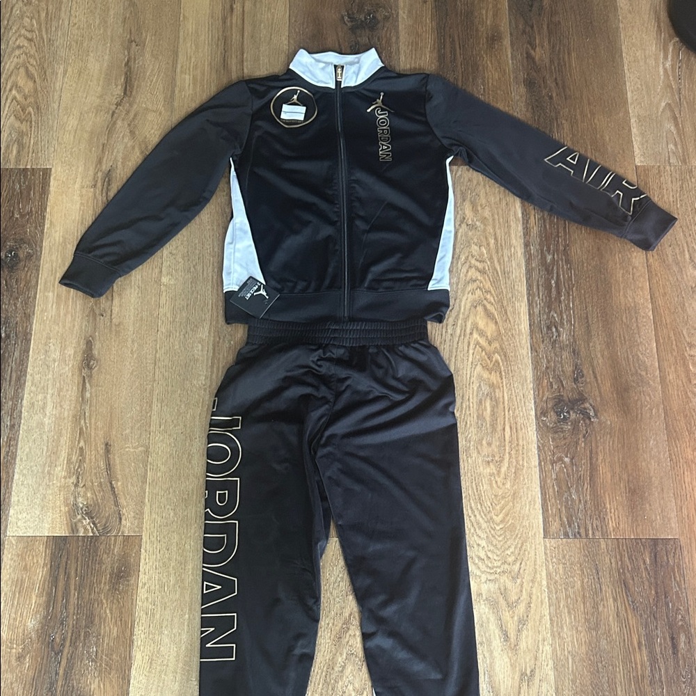 Jordan Kids Black and Gray Sweatpants Set